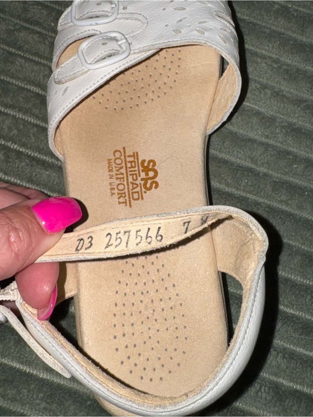 SAS White Leather Women's Comfort Sandals with Buckle Straps - Picture 4 of 4